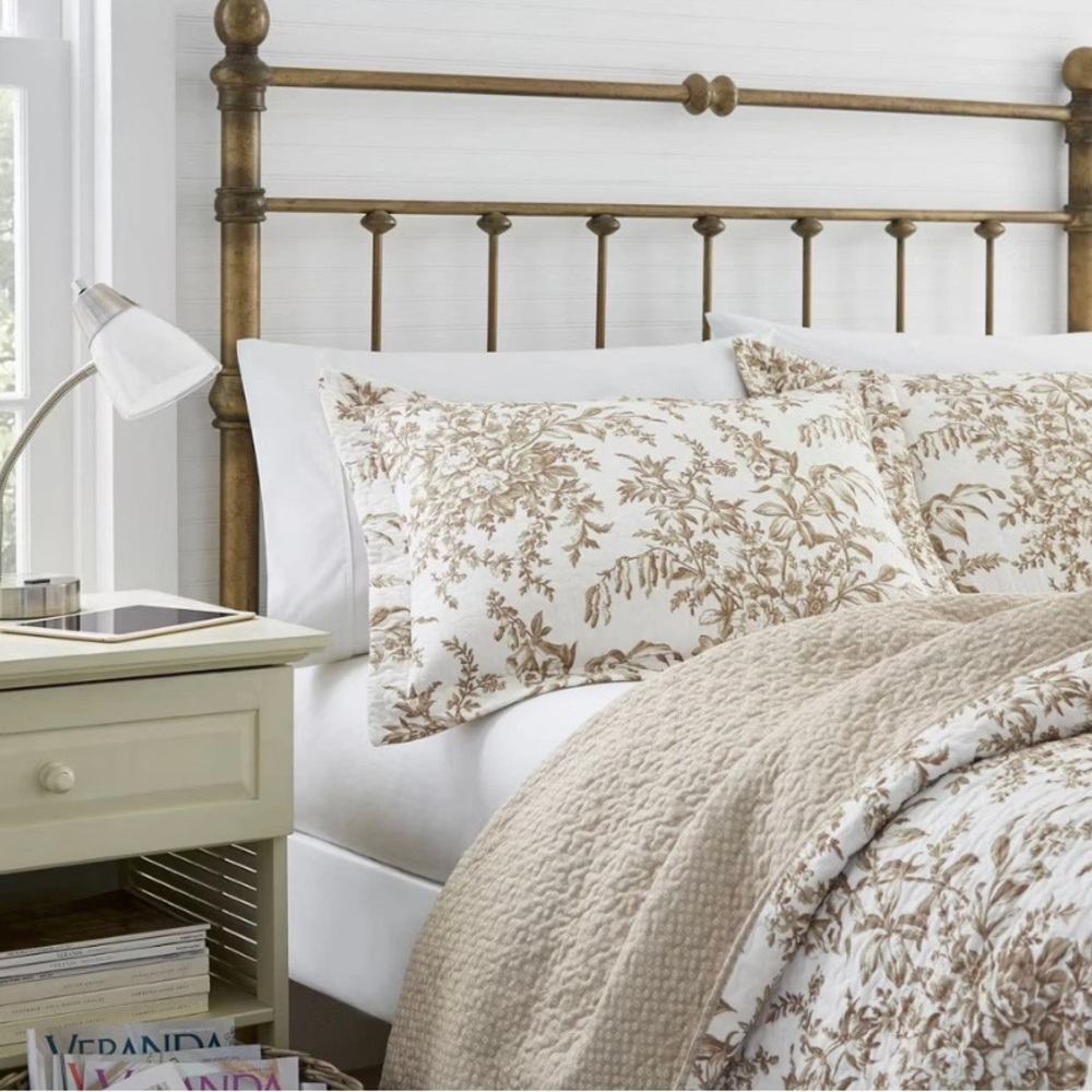 Gorgeous Full/Queen Bedford Quilt Set ~ NWT - Picture 5 of 7
